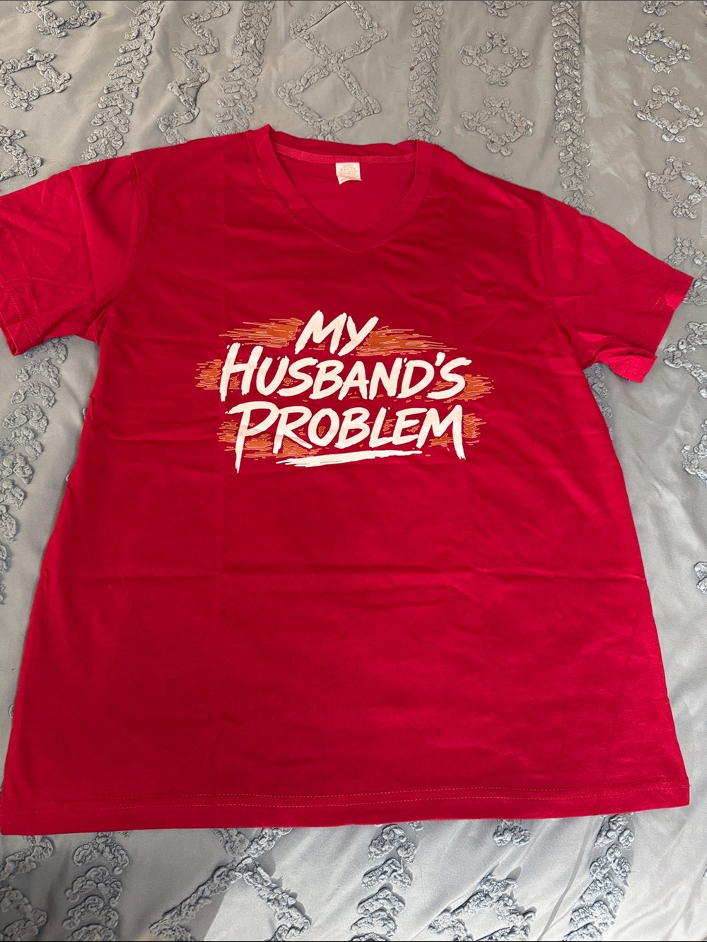 Amazon Red Short Sleeve Tee with White & Gold Brush Script Small